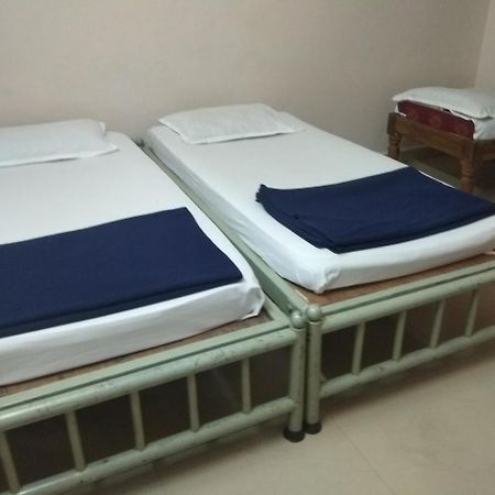 Apoorva Residency Hotel Бангалор Екстериор снимка