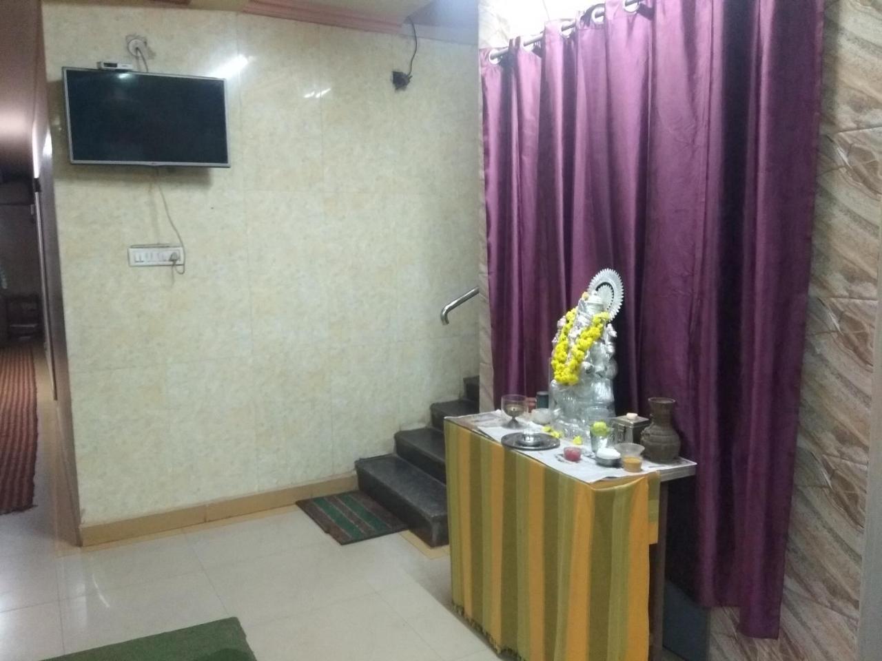 Apoorva Residency Hotel Бангалор Екстериор снимка