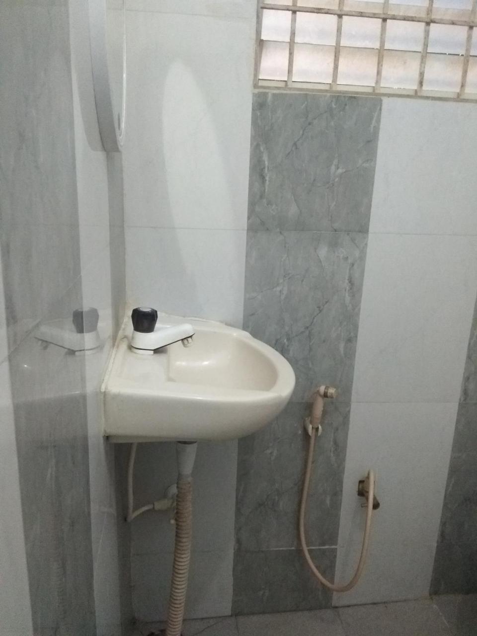 Apoorva Residency Hotel Бангалор Екстериор снимка